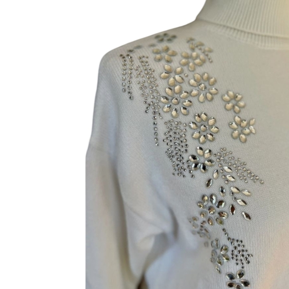 Truth By Republic White Turtleneck Rhinestone Embellished Cozy Soft Sweater Sz S - Picture 5 of 14